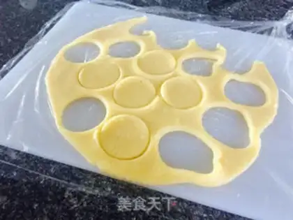 Make Frozen crackers step 5