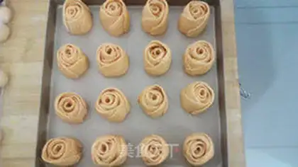 Make Pumpkin rose bread step 20