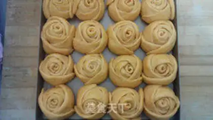 Make Pumpkin rose bread step 21