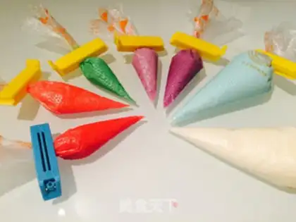 Make Frozen crackers step 13