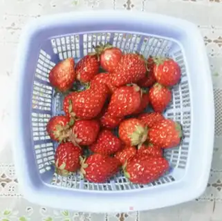 Make Strawberry Dafu step 0