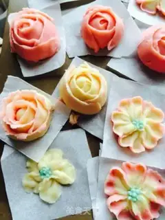 Make Korean soy cream cake step 11