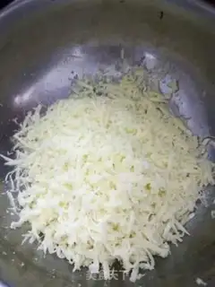 Make Ham and shrimp pizza step 9