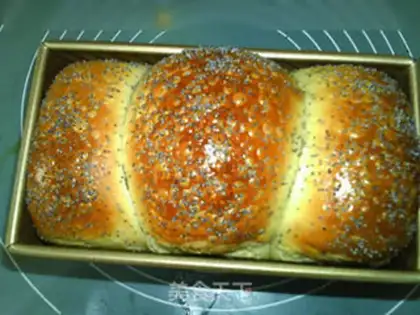 Make Mountain white toast step 15