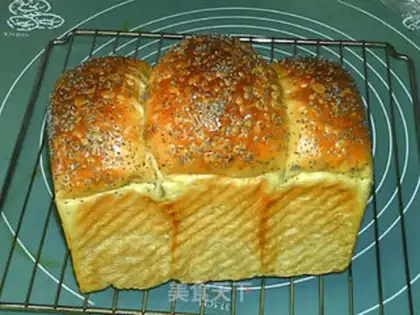 Make Mountain white toast step 17