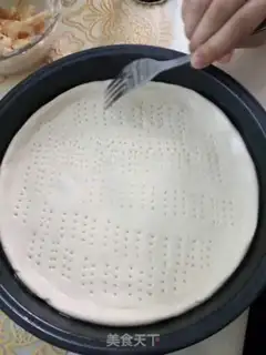 Make Ham and shrimp pizza step 13