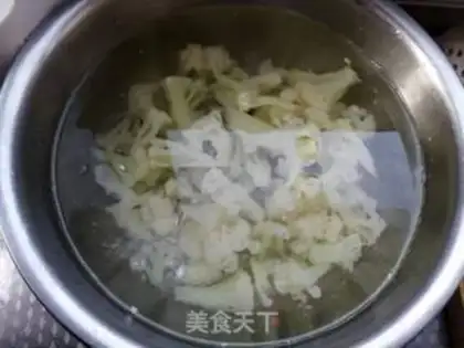 Make Eggs step 1