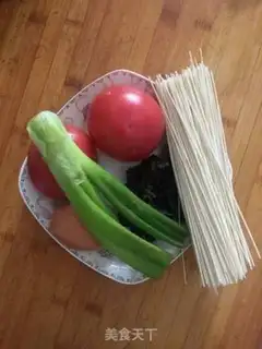 Make Tomato-mujee egg noodles step 0