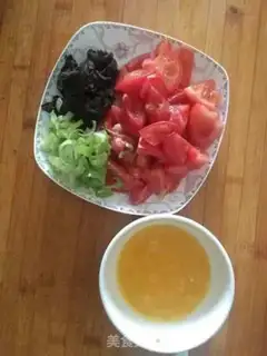 Make Tomato-mujee egg noodles step 1