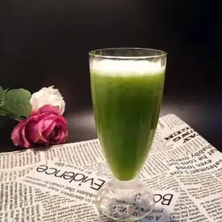 Make Celery cucumber apple juice step 9