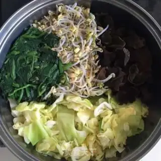 Make Shrimp balls and meat chips step 0