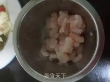 Make Lily celery shrimp step 1