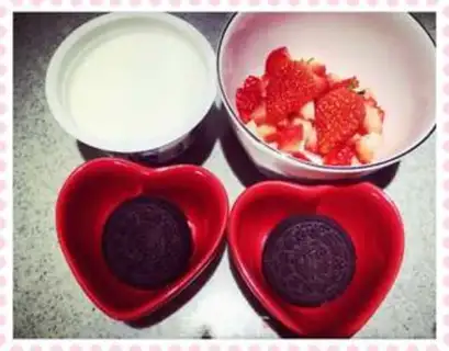Make Strawberry yogurt step 0