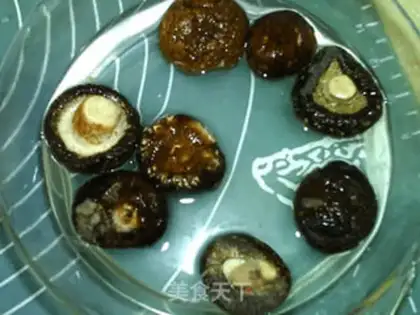 Make Spicy mushroom beef sauce step 1
