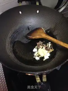Make Red beef noodles step 1