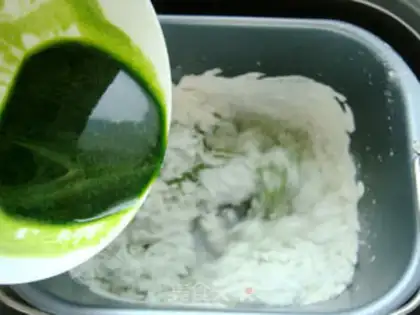 Make Emerald Cat noodles step 3