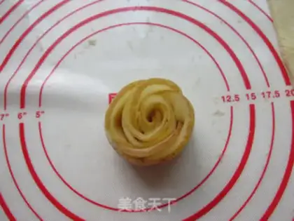 Make Apple rose pie step 8