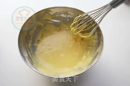 Make Flamingo cream roll step 5