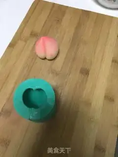 Make White chocolate peaches step 20