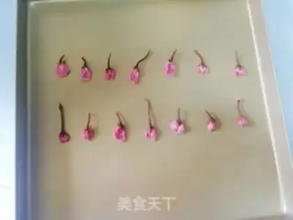 Make Sakura with tea and cake rolls step 11