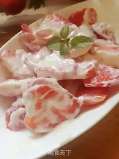 Make Strawberry salad step 2
