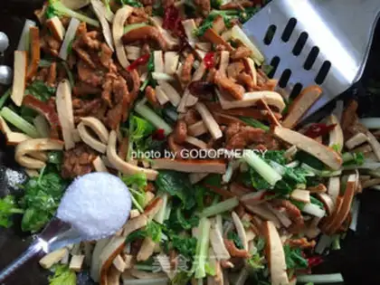 Make Celery and fried meat step 7