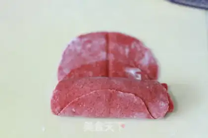 Make Rose rolls step 4