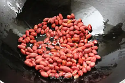 Make Old vinegar peanuts step 2