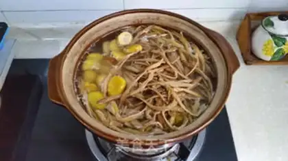 Make Cracker chicken soup step 4