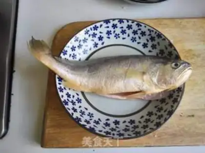 Make Woody yellowfish step 1
