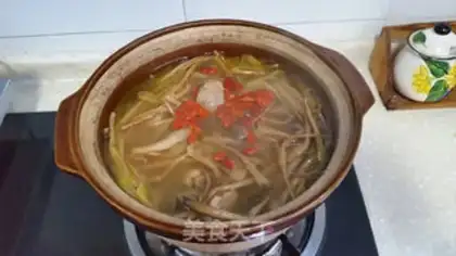 Make Cracker chicken soup step 5