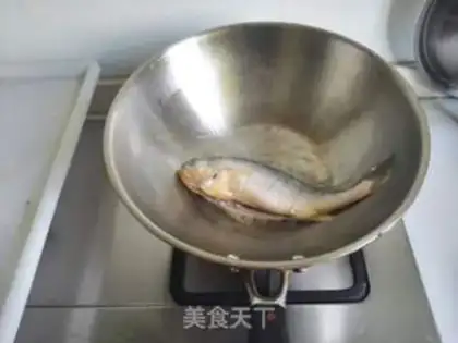 Make Woody yellowfish step 4