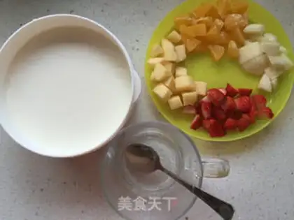 Make Yogurt fruit cup step 0