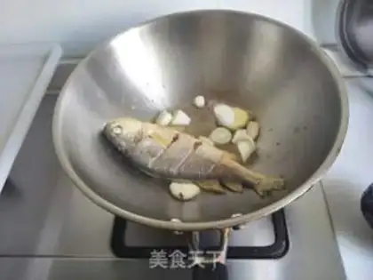 Make Woody yellowfish step 6