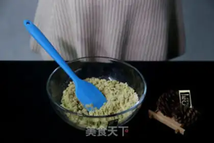 Make Tea and white chocolate balls step 3