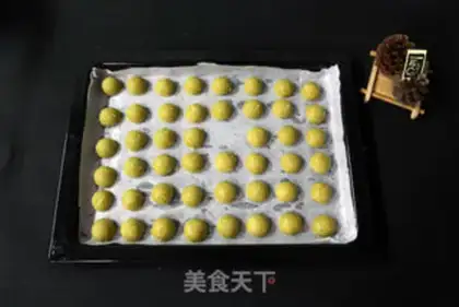 Make Tea and white chocolate balls step 7