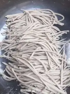 Make Bean sprouts step 1