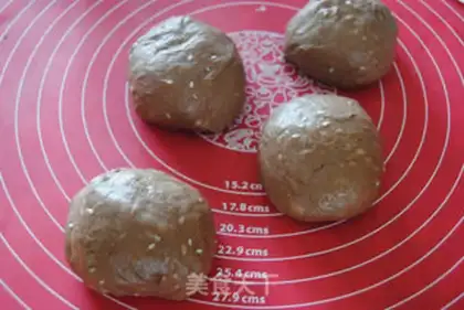 Make Coco sesame bread step 6