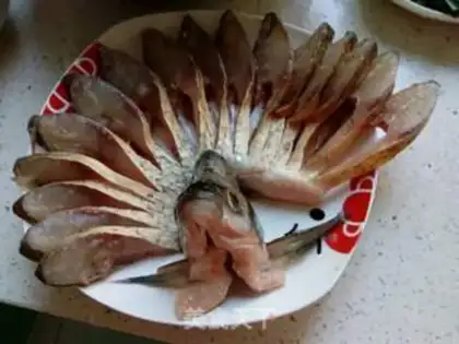 Make Peacock open-screen fish step 4