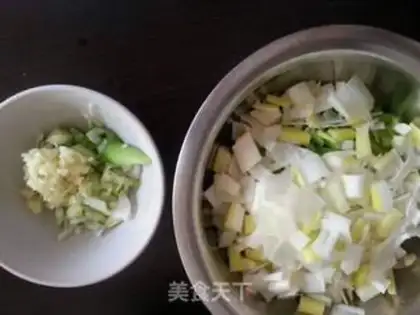 Make Porridge pork sauce step 1