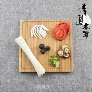 Make Tomato garlic mushrooms. Noodles step 1