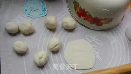 Make The cabbage shrimp and rice buns step 2