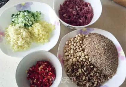 Make Sesame beef sauce step 1