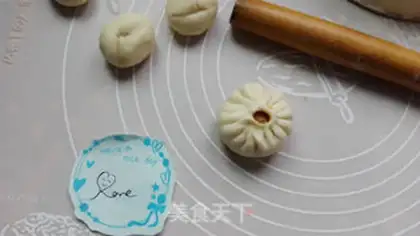 Make The cabbage shrimp and rice buns step 3