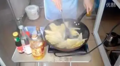 Make Cracking doll food step 0