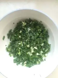 Make A simple onion cake step 1
