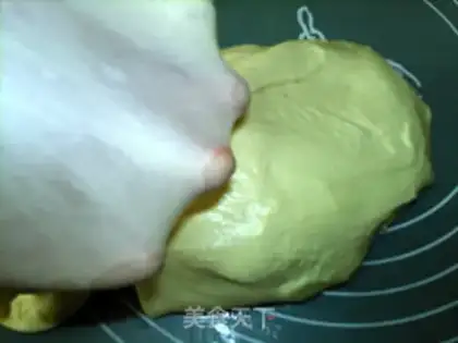 Make Mountain white toast step 4