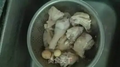 Make Red bean chicken soup step 1
