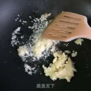 Make Garlic fan sap step 6