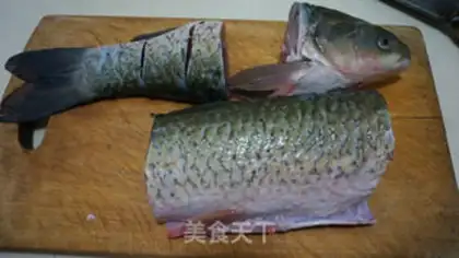 Make Red fish tails step 0